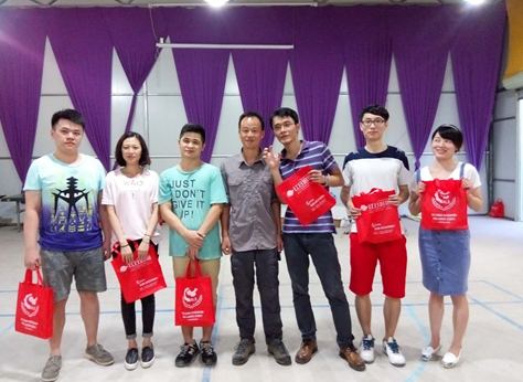 正在上傳...